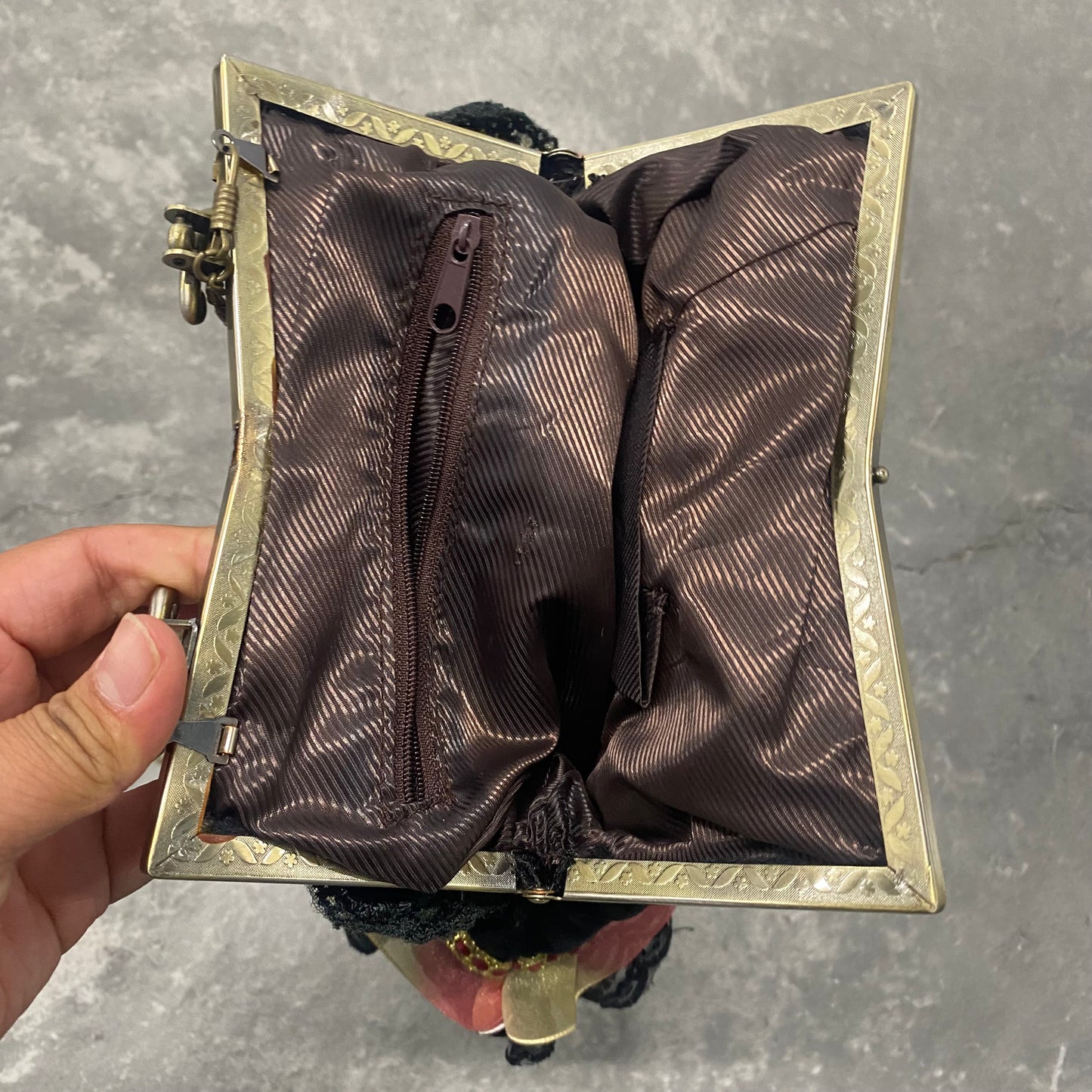 Vintage Ruffle Triangle Purse